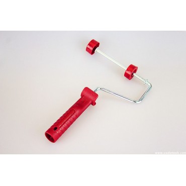 FH010 Roller brush US slip on red handle FH010 Roller brush US slip on red handle